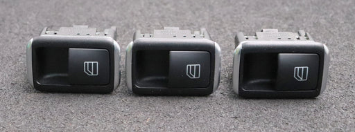 Bild des Artikels MERCEDES-BENZ-3x-Fensterheber-Schalter-vorne-und-zum-Teil-hinten-für-A-Klasse