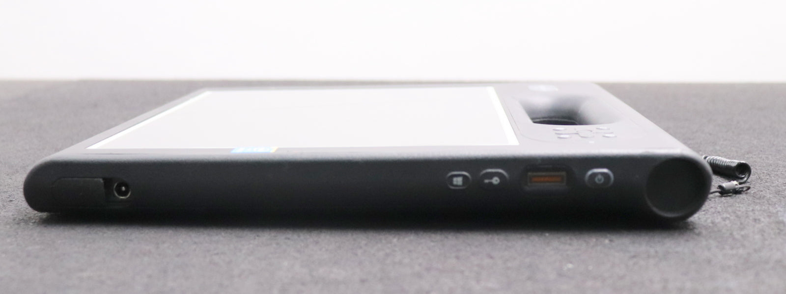 Bild des Artikels MOTION-CFT-004-I5-5200U-CPU-2.20GHz-8GB-RAM-ohne-Ladegerät-Sprung-im-Glas