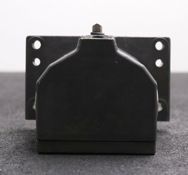 Bild des Artikels EUCHNER-Reihengrenztaster-RGBF-04D12-502-AM-4-Schaltnocken-unbenutzt-in-OVP