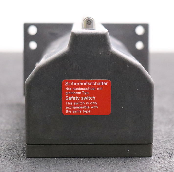 Bild des Artikels EUCHNER-Reihengrenztaster-RGBF-10R12-C1344-10-Schaltnocken-gebraucht-in-OVP