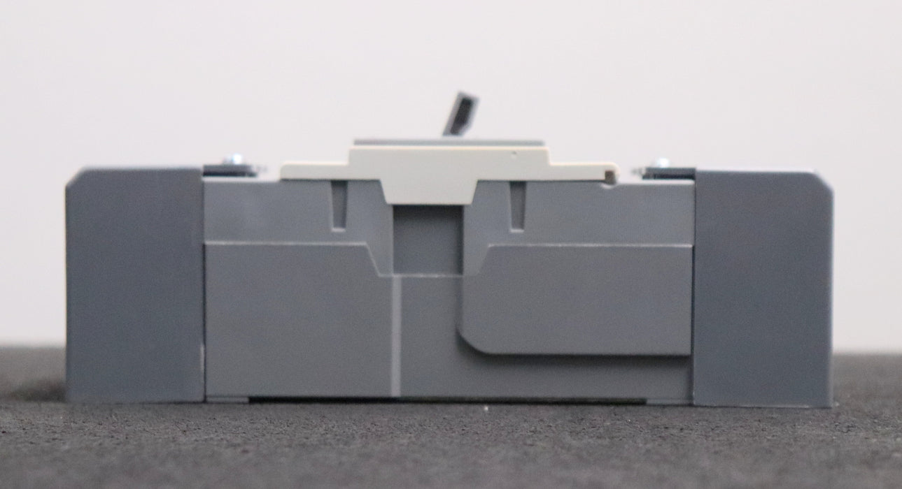 Bild des Artikels META-MEC-Lasttrennschalter-MCCB-ABS-53b-30A-Ui-690V-Uimp-6kV-gebraucht