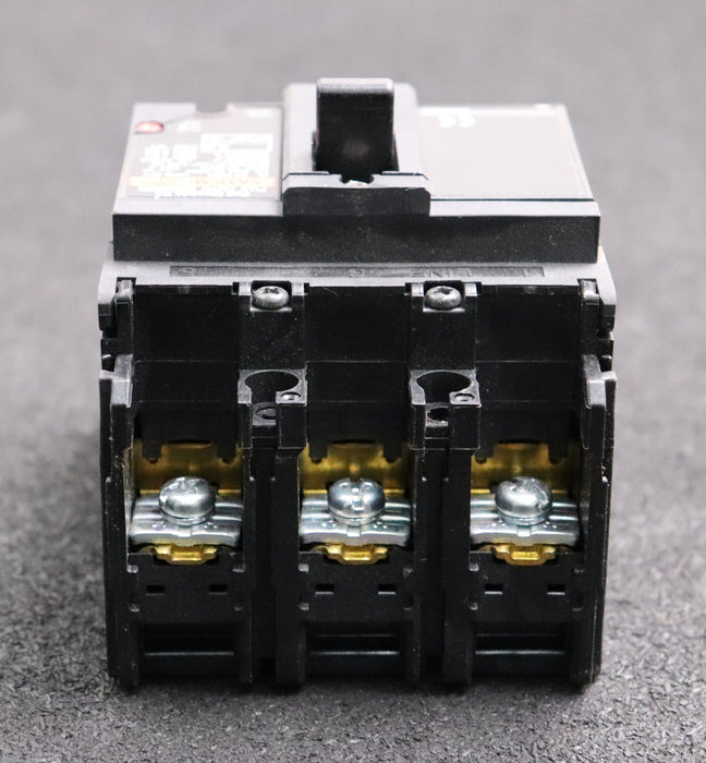 Bild des Artikels FUJI-ELECTRIC-Leistungsschalter-SA33CM-BM3ASC-004-4A-220VAC-5kA-gebraucht