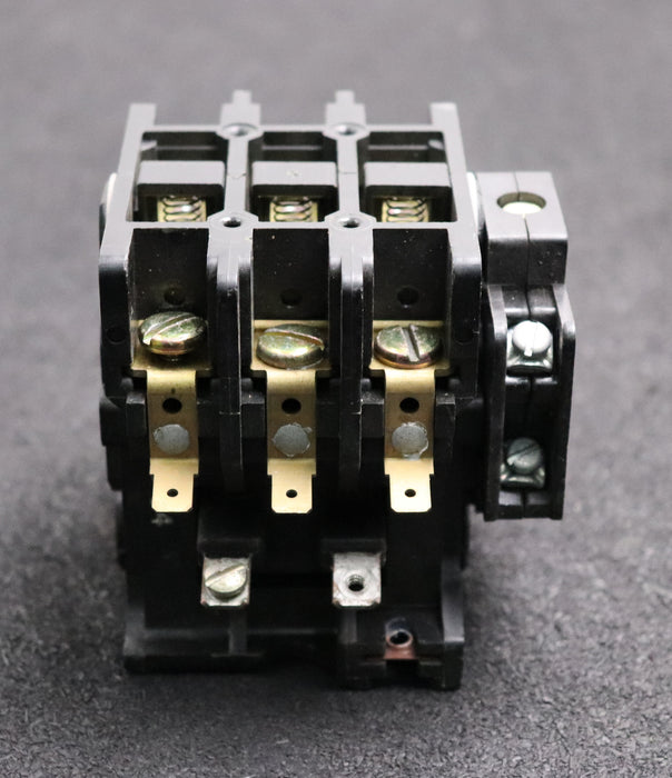 Bild des Artikels GOULD-Schütz-2200EB230EA-Spullenspannung-24V-50-60Hz-gebraucht