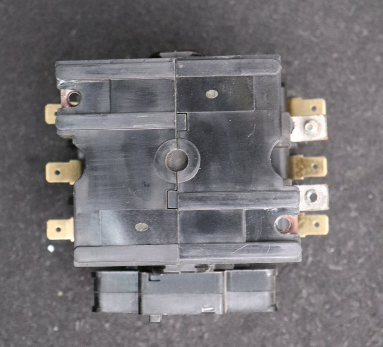 Bild des Artikels GOULD-Schütz-2200EB230EA-Spullenspannung-24V-50-60Hz-gebraucht