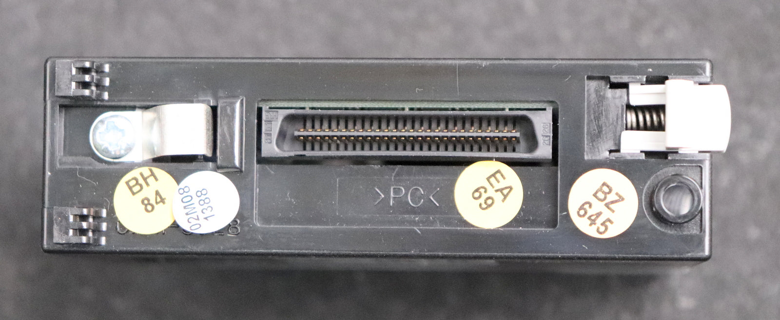 Bild des Artikels MOELLER-PLC-Module-XIOC-4AI-2AO-U1-I1-gebraucht-Abdeckung-fehlt