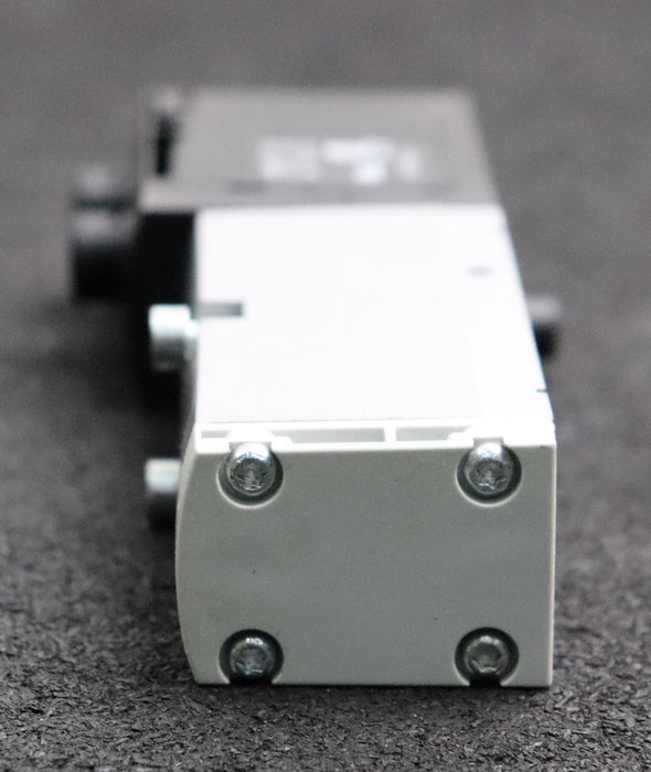 Bild des Artikels FESTO-Magnetventil-VSVA-B-B53BD-ZD-A1-1T1L-SA-Mat.No.:-572212-0,9-10bar