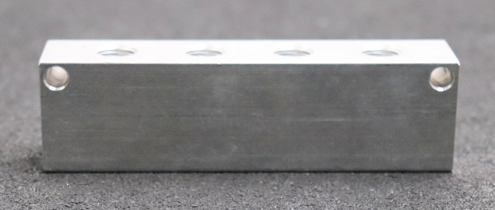 Bild des Artikels GUENTHER-Verteilerblock-107435-2x-G3/8''-8x-G1/4''-Material-Aluminium-unbenutzt