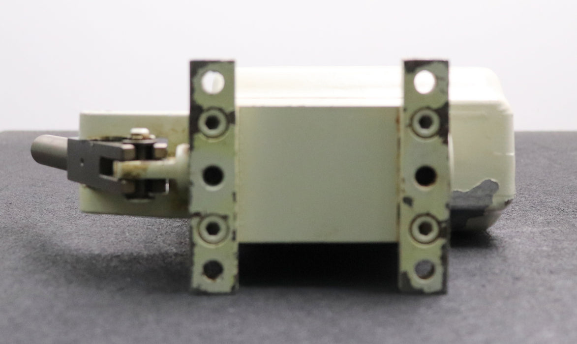 Bild des Artikels AROS-manuelle-Ölpumpe-Typ-AROS-44445-mit-HP-28-HL-gebraucht