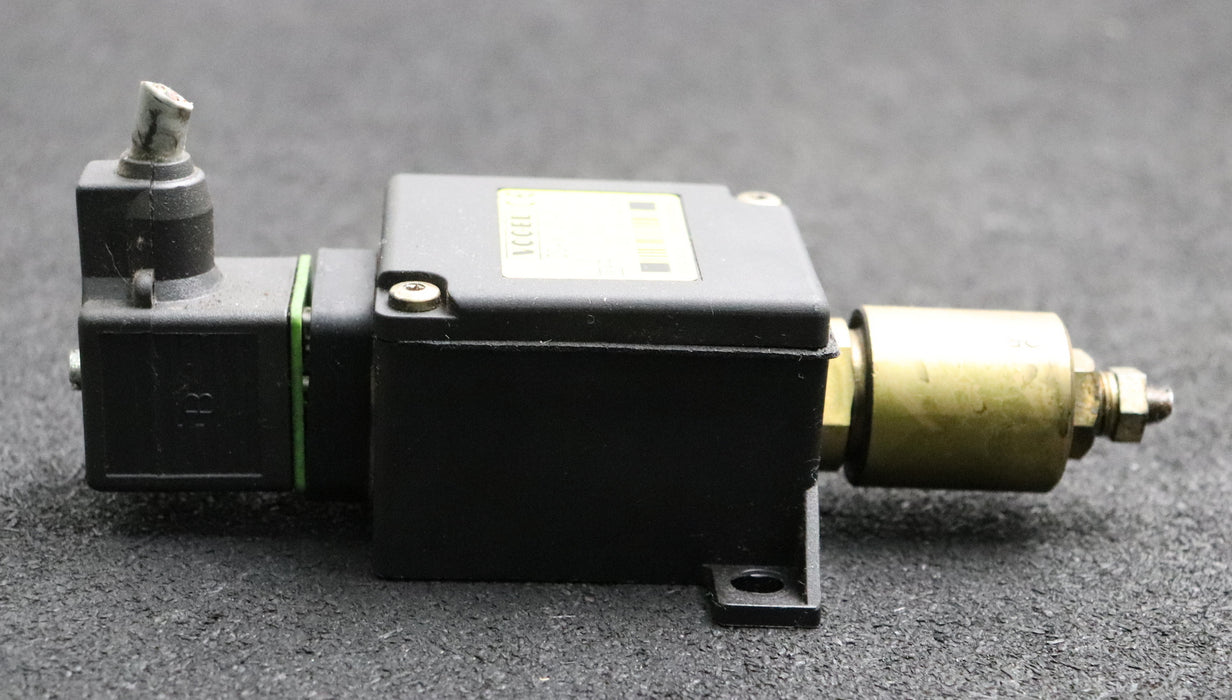 Bild des Artikels VOGEL-Druckschalter-DS-W-3-2-Pn=-3bar-Pmax=-45bar-250VAC-0,3A-gebraucht