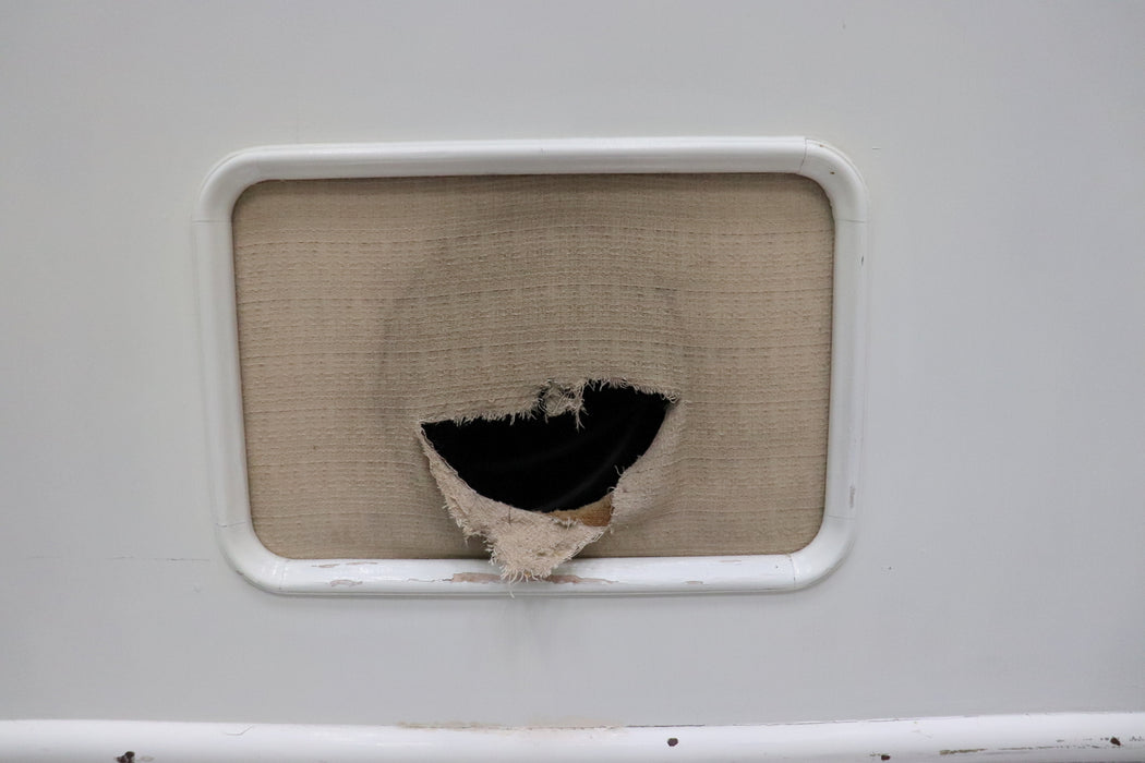 Bild des Artikels FEUERLAND-WERKE-Historisches-Tonband-Abspielgerät-in-rollbarem-Stahl-Holzschrank