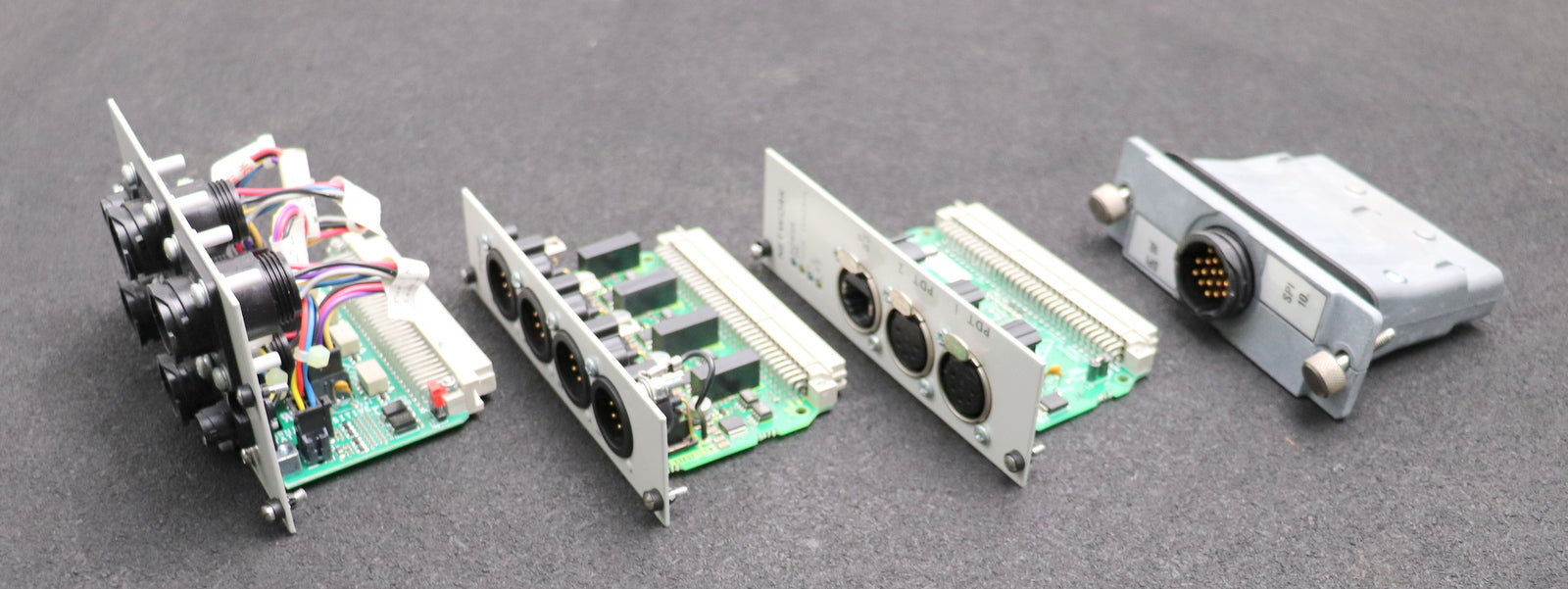 Bild des Artikels BOC-EDWARDS-Vakuum-System-Controller-P.No.-D37373210-System-Cont.-8CH-4GV