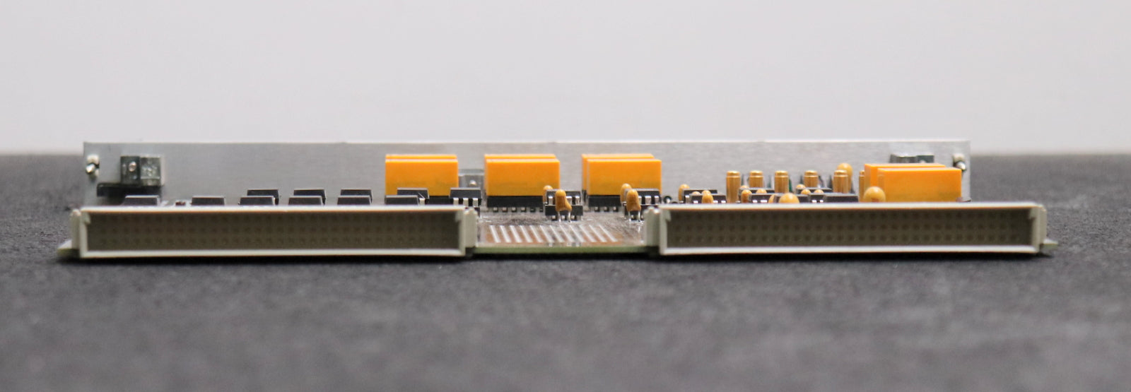 Bild des Artikels AMAT-AKT-Einschubplatine-Chamber-Control-CVD-25K-ASSY-No.-0100-71121-Rev.-01