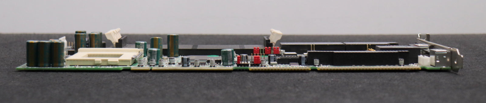 Bild des Artikels PORTWELL-Motherboard-mit-CPU-ROBO-608-216006080058-R3M1-ohne-Lüfter