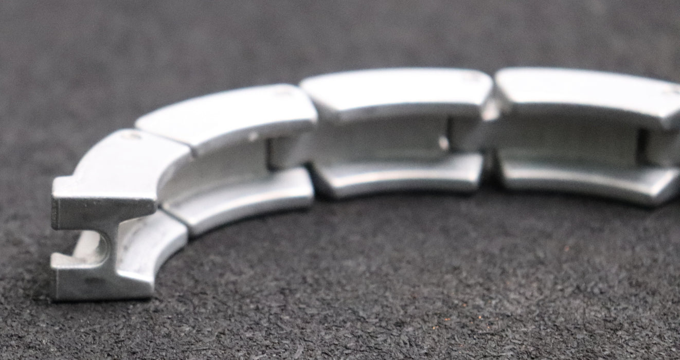 Bild des Artikels INFICON-Spannkette-mit-Mutter-für-ISO-KF-DN50-7-Glieder-aus-Alu-gebraucht