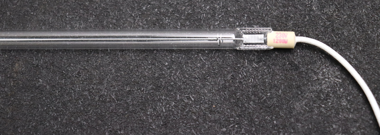 Bild des Artikels HERAEUS-NOBLELIGHT-kurzwelliger-Rundrohr-Infrarotstrahler-1200W-230V-Nr-33292326