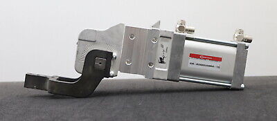 DESTACO Automations-Kraftspanner mit Spannarm 82M-3E030063L8UMR45-135