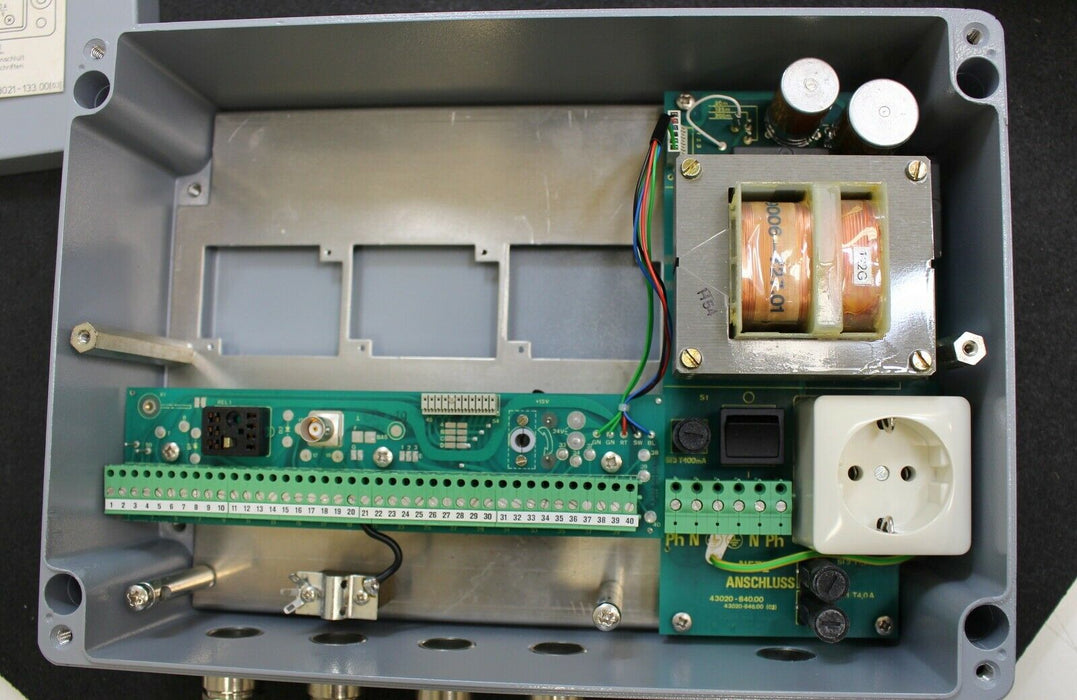 GRUNDIG Nuklearkamera in Zweidrahtausführung FA 76 NU Artikel-Nr. 9.43020-1304