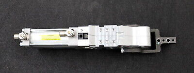 DESTACO Automations-Kraftspanner mit Spannarm 82M-3E030063L8UMR45-135